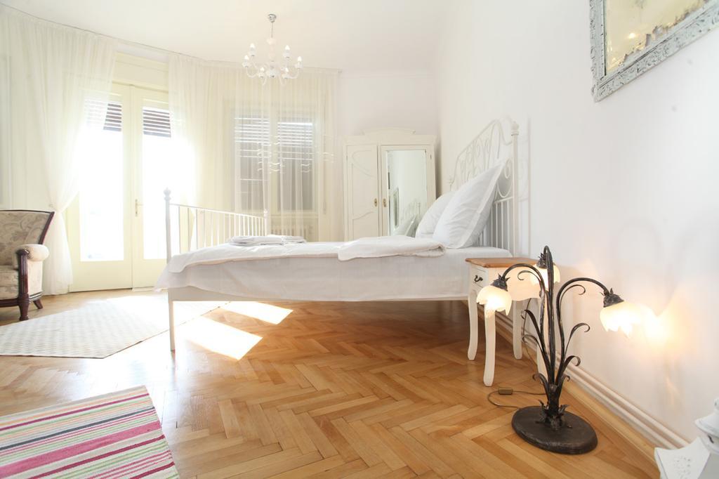 White Opera By Nux Apartment Клуж-Напока Екстериор снимка
