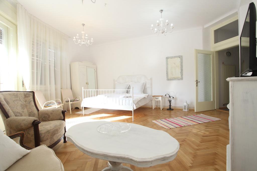 White Opera By Nux Apartment Клуж-Напока Екстериор снимка
